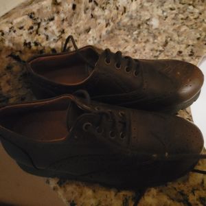Boys brown dress shoes.